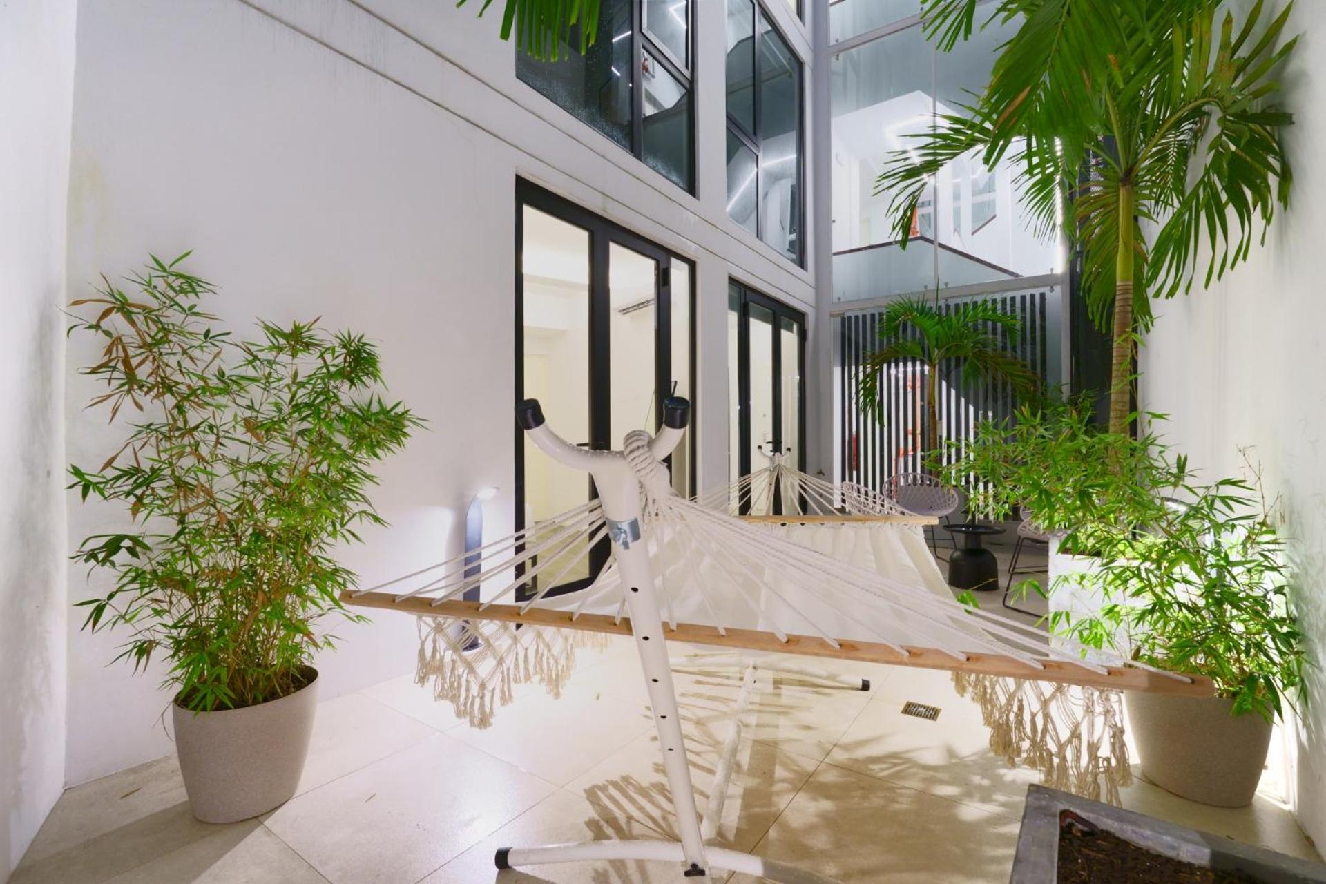 Sunny 2Br With Pool In Casco Antiguo Apartment Панама Сити Екстериор снимка