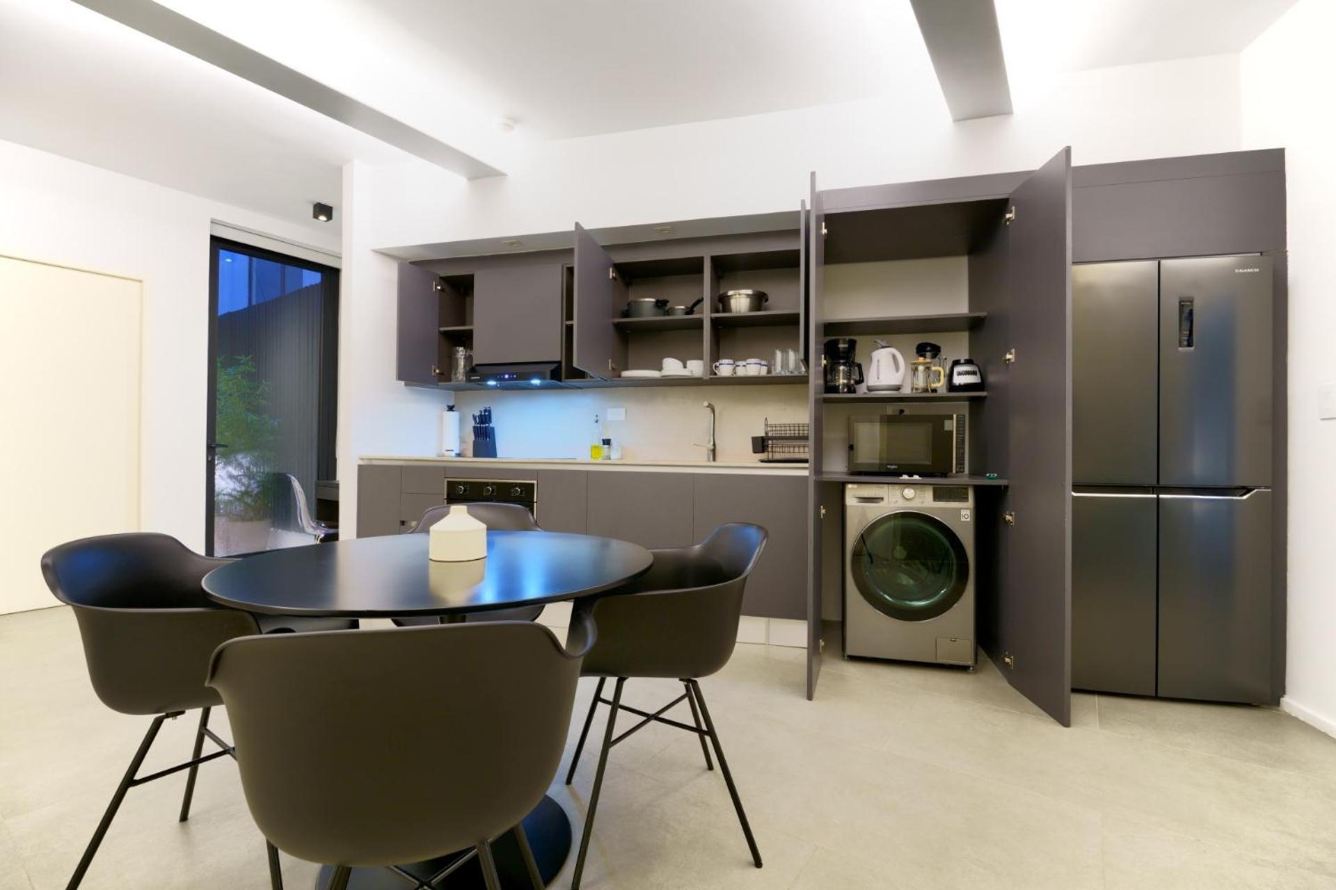 Sunny 2Br With Pool In Casco Antiguo Apartment Панама Сити Екстериор снимка